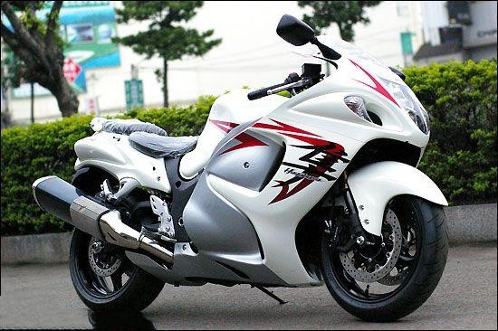 供应新款铃木GSX-1300R-K8摩托车